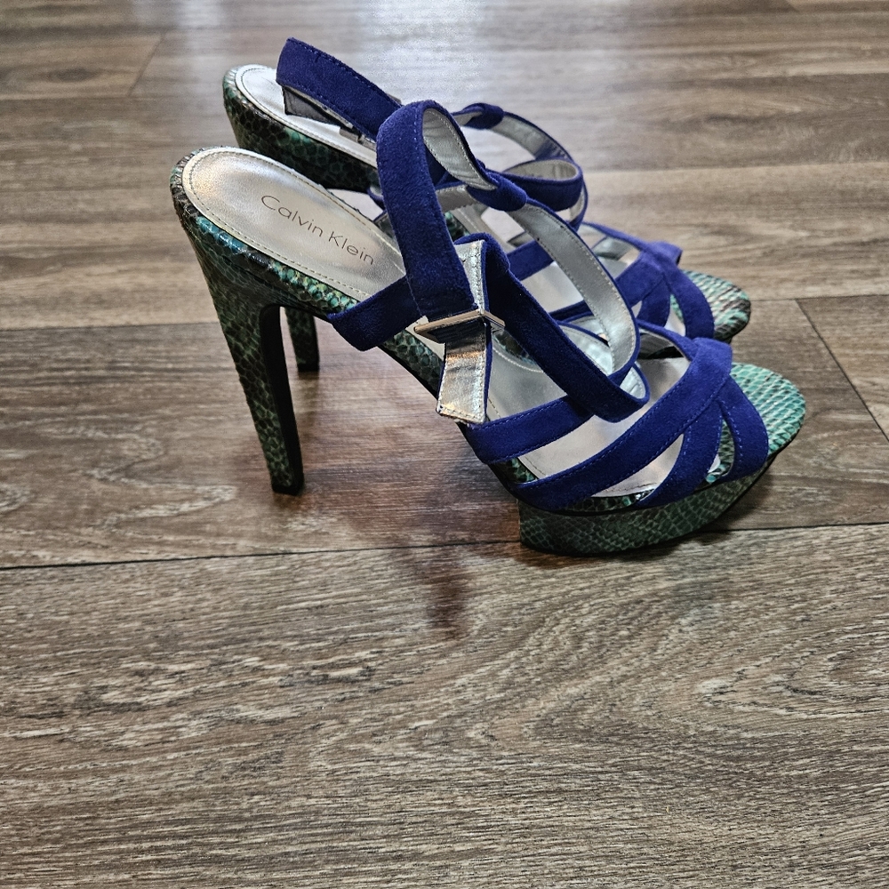 Calvin Klein Blue and Green Women's Sandals. Size 9.5 - Picture 2 of 5